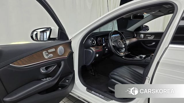 Mercedes-Benz E-Class W213 id 4662989 из Кореи 36