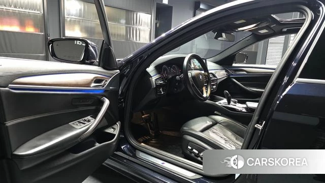 BMW 5 Series (G30) id 3845852 из Кореи 20