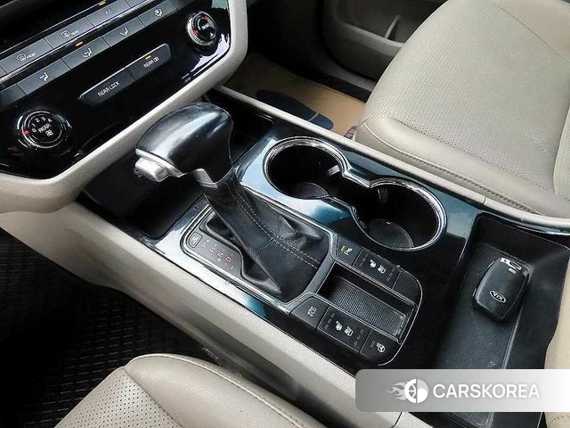Kia The New Carnival id 4251079 из Кореи 18