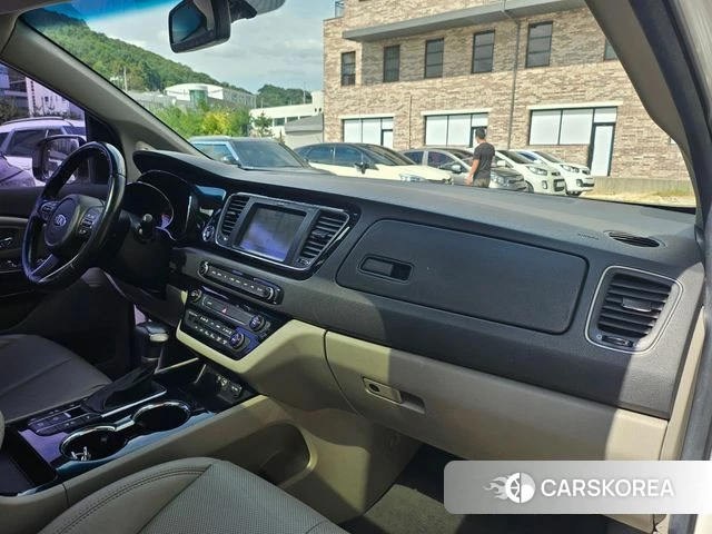 Kia The New Carnival id 4873272 из Кореи 20