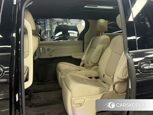 Toyota Saina id 4260232 из Китая 11