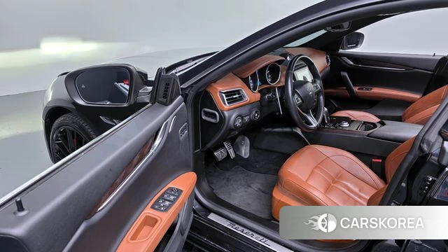 Maserati Ghibli id 4232504 из Кореи 34