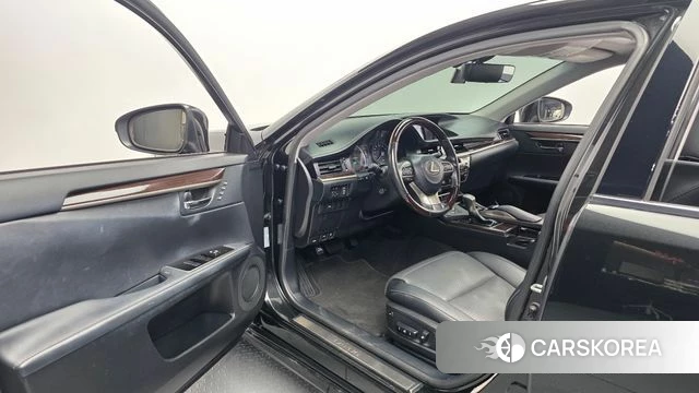 Lexus New ES300h id 4521038 из Кореи 32