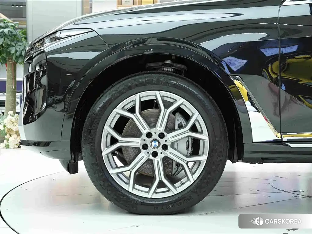 BMW X7 id 4553945 из Китая 23