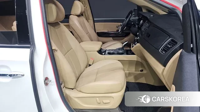 Kia The New Carnival id 3636363 из Кореи 20