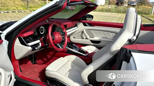 Porsche 911(992) id 2523356 из Кореи 12