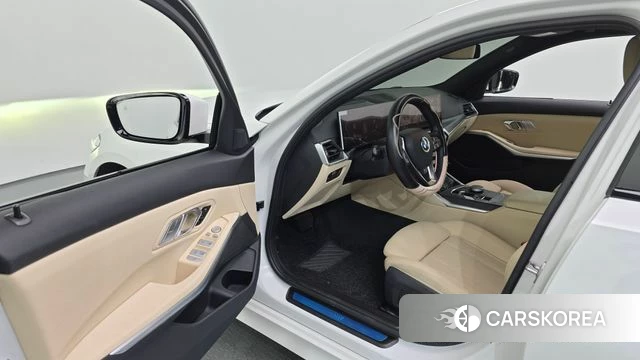 BMW 3 Series (G20) id 4528135 из Кореи 34