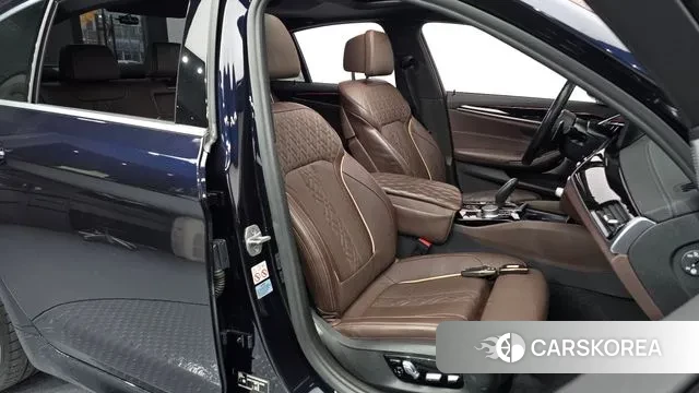 BMW 5 Series (G30) id 3438110 из Кореи 20