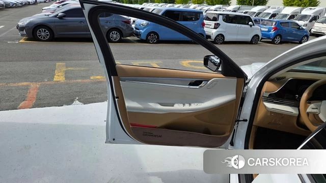Hyundai The New Grandeur IG id 4943475 из Кореи 19