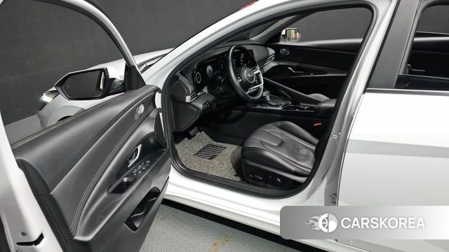 Hyundai Avante Hybrid (CN7) id 4195614 из Кореи 33