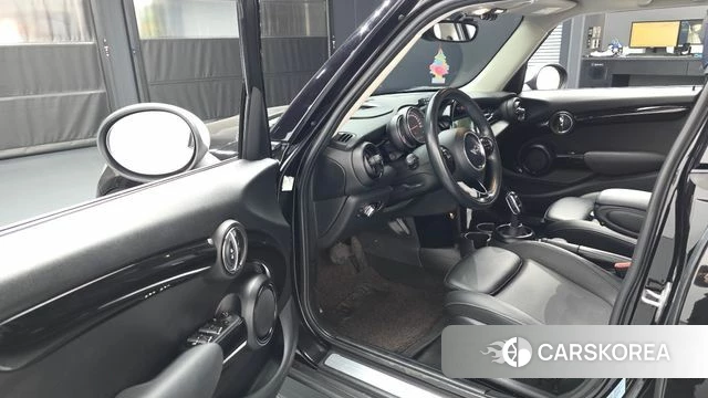 Mini Cooper D id 4251198 из Кореи 31