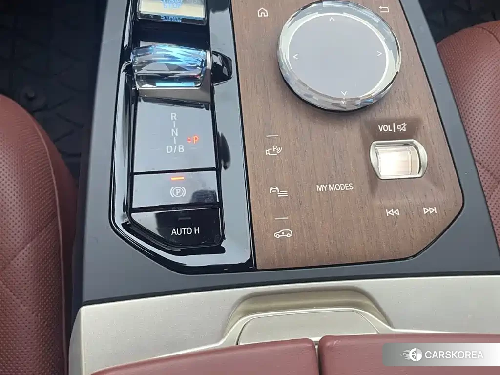 BMW iX M60 id 4576649 из Китая 17