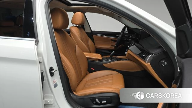 BMW 5 Series (G30) id 4019687 из Кореи 20