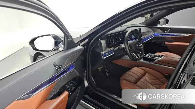 BMW 7 Series (G70) id 3347609 из Кореи 20