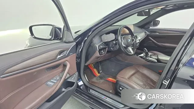 BMW 5 Series (G30) id 3488684 из Кореи 20