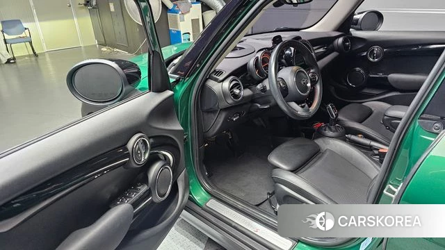 Mini Cooper S id 4689047 из Кореи 30