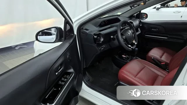 Toyota Prius C id 3018867 из Кореи 20