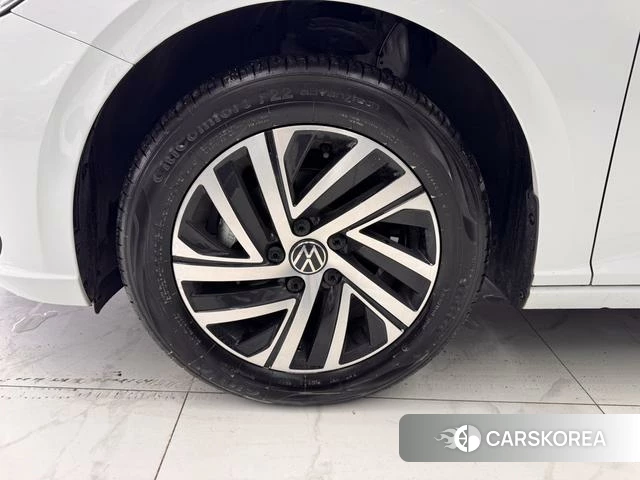 Volkswagen Lavida id 4261846 из Китая 32