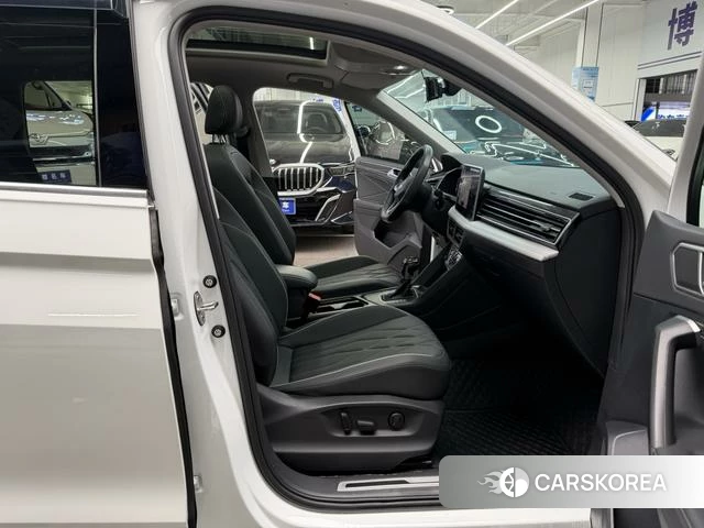 Volkswagen Tiguan L id 4271184 из Китая 23