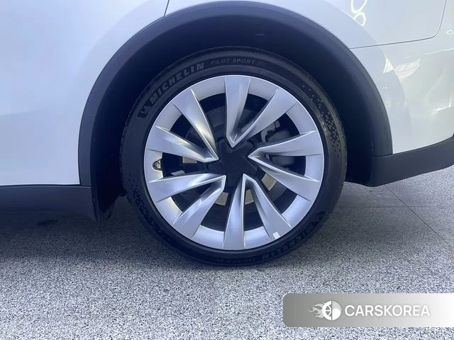 Tesla Model Y id 3920735 из Китая 20