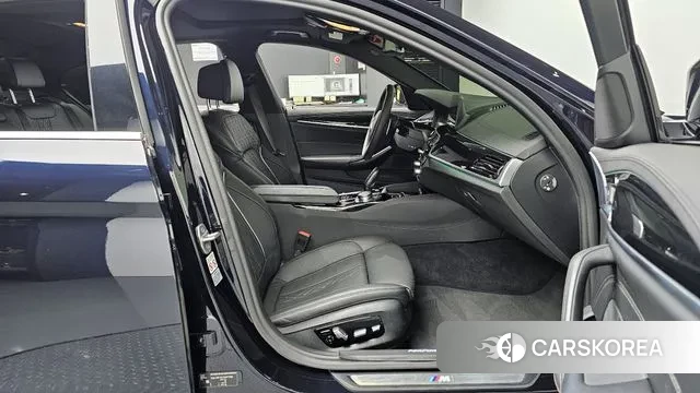 BMW 5 Series (G30) id 3038825 из Кореи 20