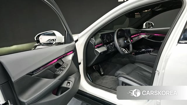 BMW 5 Series (G60) id 3914503 из Кореи 20