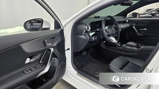 Mercedes-Benz A-Class W177 id 4540302 из Кореи 30