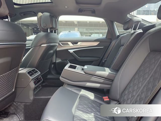 Audi A6L id 4265934 из Китая 29