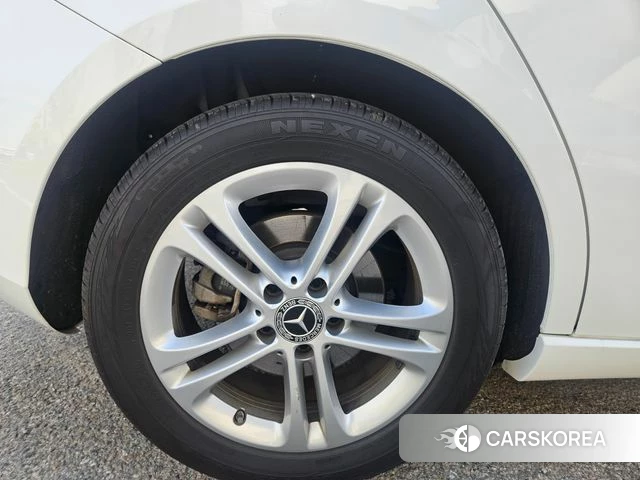 Mercedes-Benz A-Class W177 id 4230164 из Кореи 11