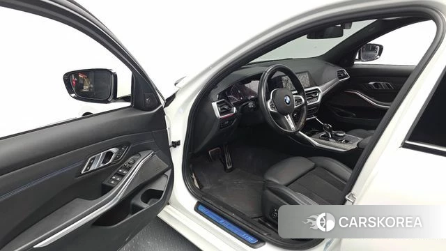 BMW 3 Series (G20) id 3898959 из Кореи 20