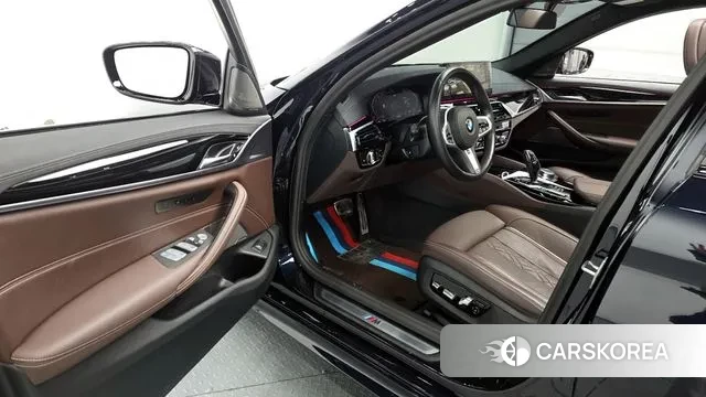 BMW 5 Series (G30) id 3452490 из Кореи 20