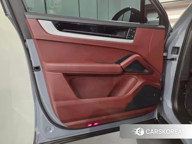 Porsche Cayenne (PO536) id 3021861 из Кореи 12