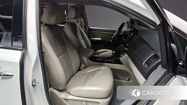 Kia The New Carnival id 3134531 из Кореи 20