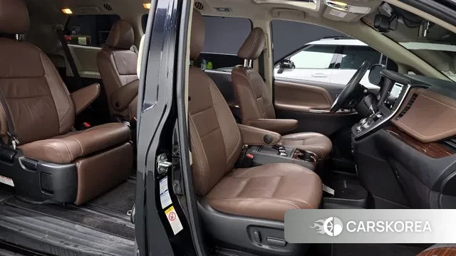 Toyota Sienna id 3024708 из Кореи 20