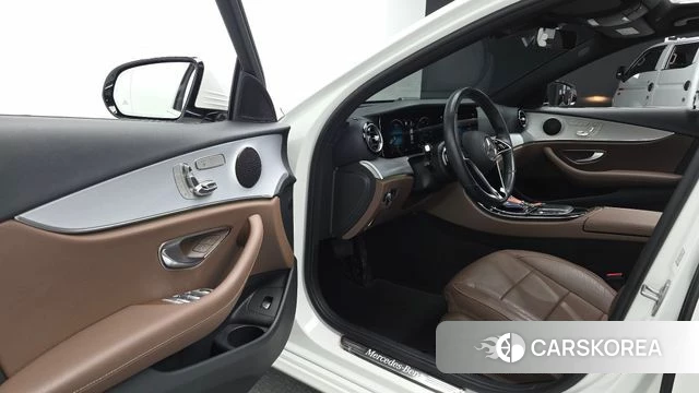 Mercedes-Benz E-Class W213 id 4361860 из Кореи 31