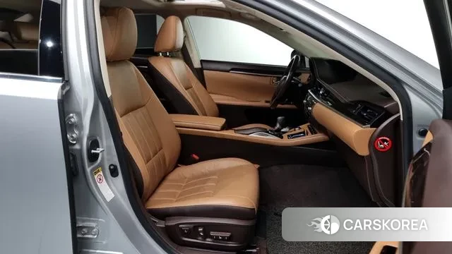 Lexus New ES300h id 3009355 из Кореи 20