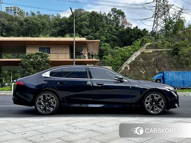 BMW 5 series id 4290961 из Китая 17