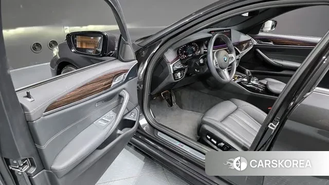 BMW 5 Series (G30) id 2984781 из Кореи 20