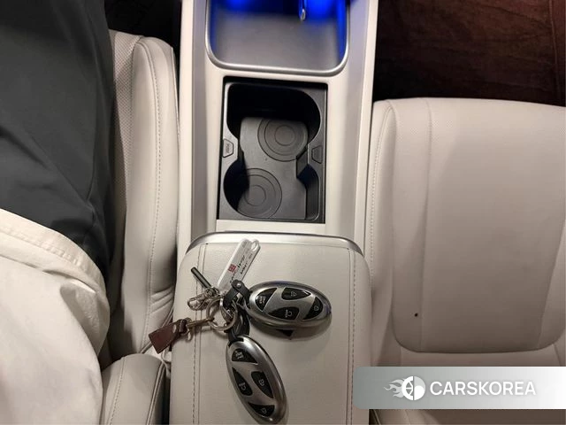 Hyundai Grandeur Hybrid (GN7) id 4630803 из Кореи 20
