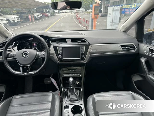Volkswagen Touran L id 4238919 из Китая 17