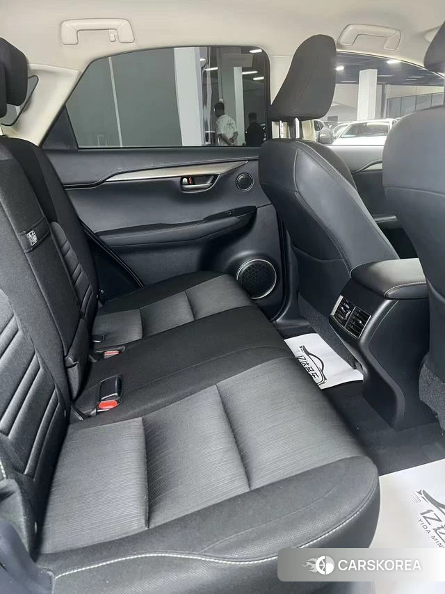 Lexus NX id 4263383 из Китая 26