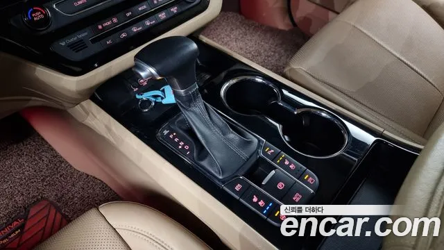 Kia The New Carnival id 2405321 из Кореи 20