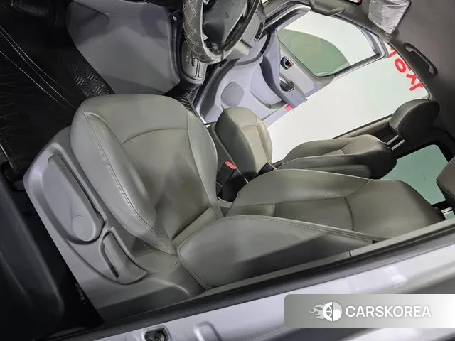 Hyundai The New Grand Starex id 3335444 из Кореи 16