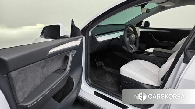 Tesla Model Y id 4579054 из Кореи 31
