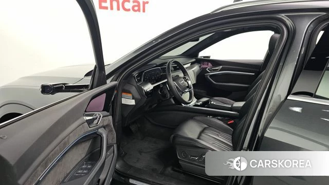 Audi e-Tron id 4231602 из Кореи 37