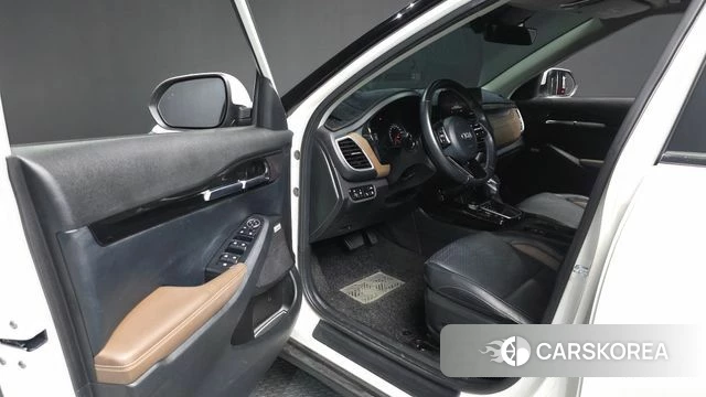 Kia Seltos id 4614800 из Кореи 33