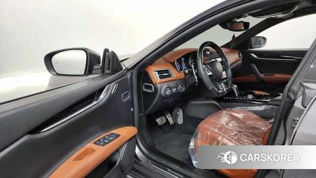 Maserati Ghibli id 4508160 из Кореи 37