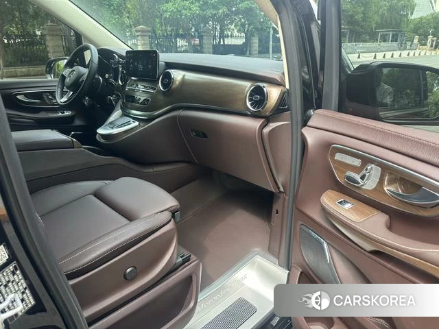 Mercedes-Benz V-class id 4366198 из Китая 21