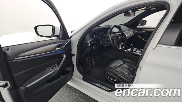 BMW 5 Series (G30) id 2432714 из Кореи 20