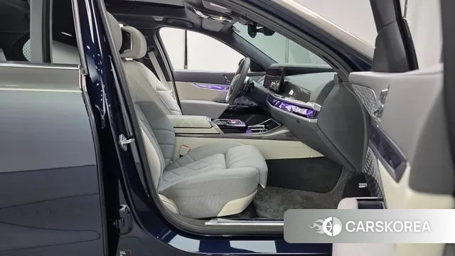 BMW 7 Series (G70) id 3502284 из Кореи 20